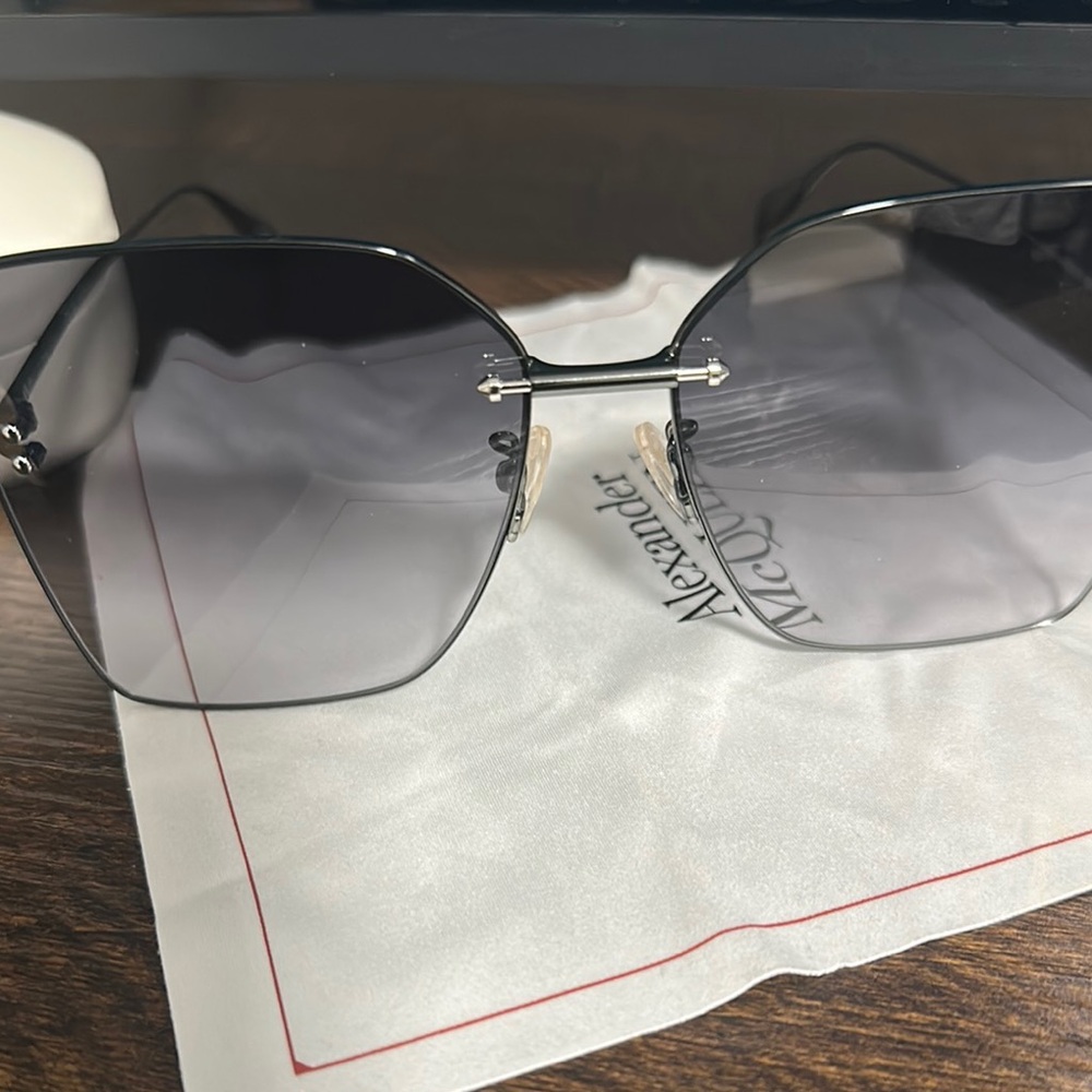 Alexander McQueen Black Sunglasses - Picture 2 of 2